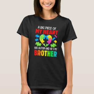 T-shirt Un gros morceau de mon coeur a l'autisme et c'est