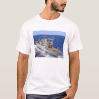 Un hélicoptère nettoie le poste de pilotage