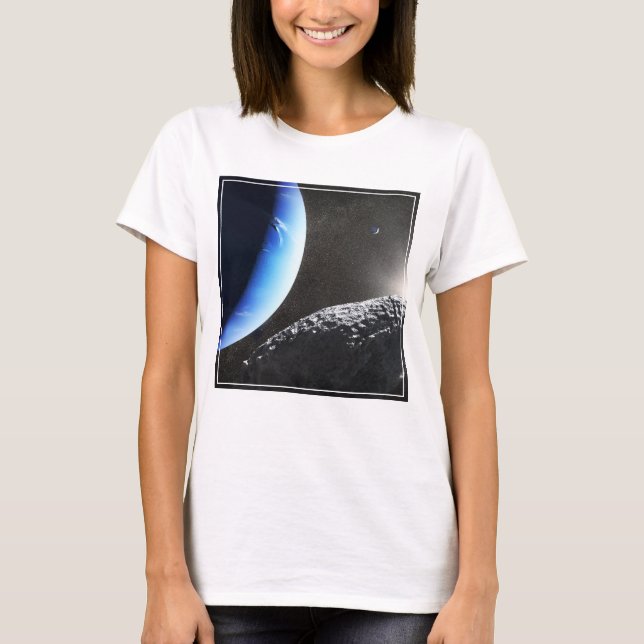 T-shirt Un Hippocamp de la minuscule lune de Neptune. (Devant)