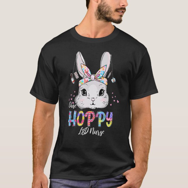 T-shirt Un Hoppy L&d Nurse Bunny OEufs de Pâques Chrétiens (Devant)