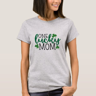 T-shirt Un jour de St Patrick chanceux de maman