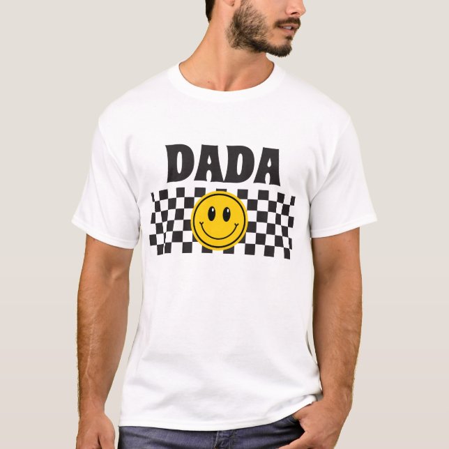 T-shirt Un joyeux mec souriant visage papa chemise (Devant)