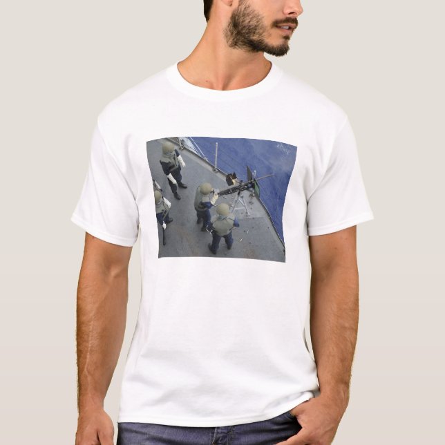 T-shirt Un marin américain tire un M2HB de calibre 50 (Devant)