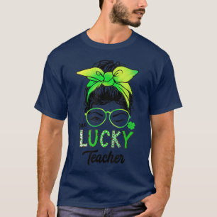 T-shirt Un Professeur Lucky Tie Dye Messy Bun Cheveux St P