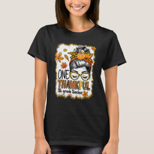 T-shirt Un remerciement Enseignant de 5e année Messy Bun T