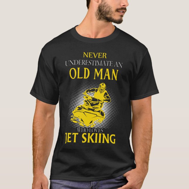 T-shirt Un vieil homme qui aime le JET SKIER (Devant)