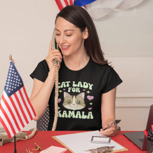 T-shirt Une femme de chat soutient Kamala avec enthousiasm