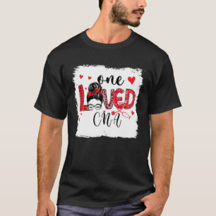 T-shirt Une infirmière aimée CNA vie Messy Bun Valentine