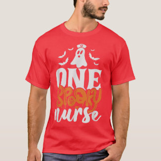 T-shirt Une infirmière Éffrayante Halloween RN Boo Boo Cre