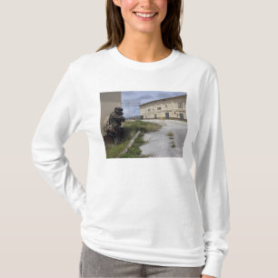 T-shirt Une marine signale la sécurité