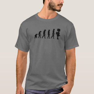 T-shirt Une Mignonne Évolution Drôle Pour Robot Machine