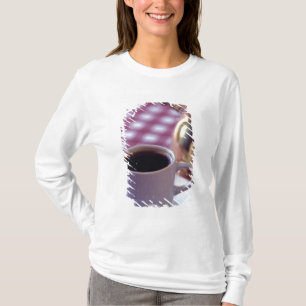 T-shirt Une tasse de café arabe. Syrie. Le Moyen