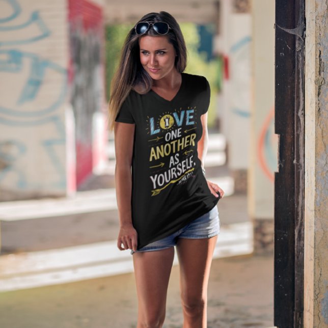T-shirt Unité dans l'amour : Dessiner l'amour l'un l'autre (Créateur téléchargé)