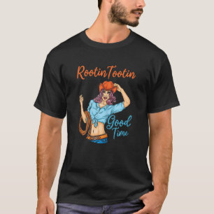 T-shirt vacheresse féminine ayant un bon moment