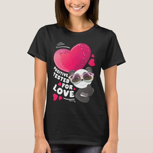 T-shirt Valentine's day panda with heart (Devant)