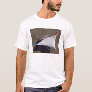 T-shirt Véhicule aérien téléguidé de corps d'aile mé