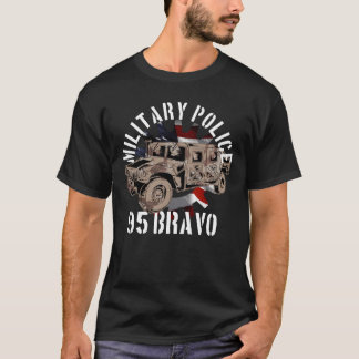 T-shirt Véhicule de bravo de la police militaire 95