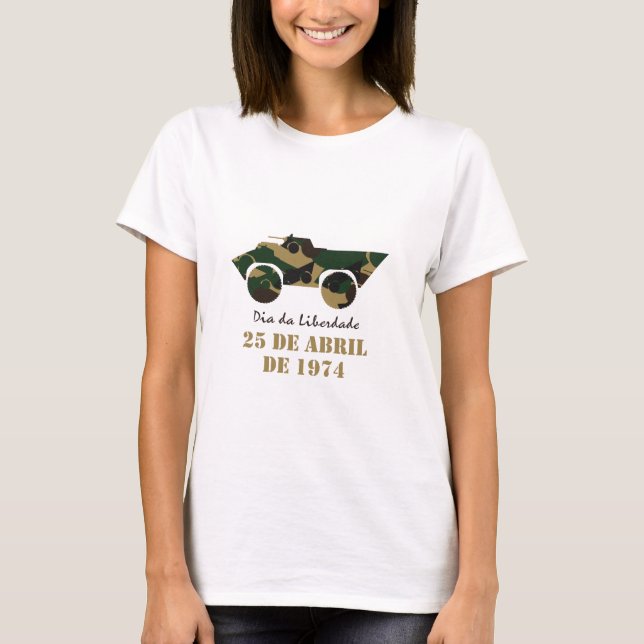 T-shirt Véhicule militaire symbole de la Révolution du 25  (Devant)