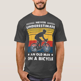 T-shirt Vélo Vintage N'estimez jamais un vieil homme à vél