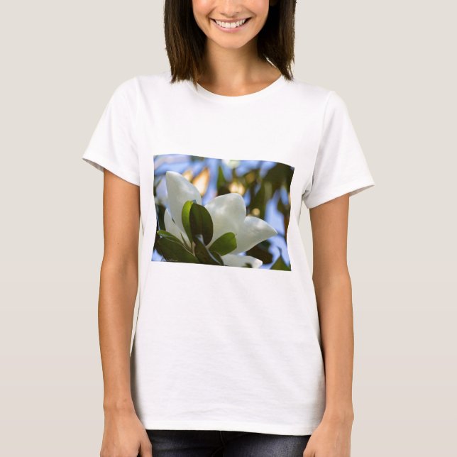 T-shirt Verre tendu Ciel Magnolia Sud Cadeaux Vêtements (Devant)