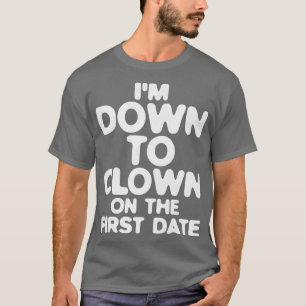 T-SHIRT VERS LE BAS ET FERMER