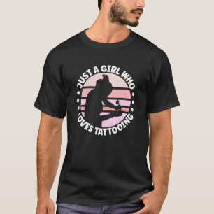 T-shirt Vêtements De Tatouage Pour Les Artistes Qui Incède