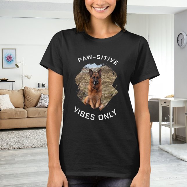 T-shirt Vibes à mâchoires seulement photo de chien noir (Créateur téléchargé)
