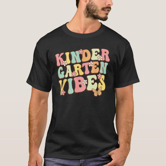 T-shirt Vibes de jardin d'enfants - Kinder Crew Retro Prem (Devant)