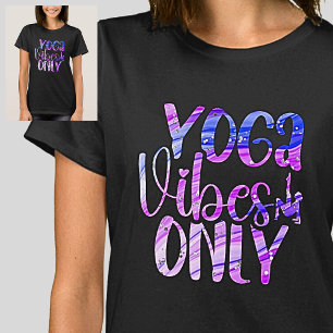 T-shirt Vibes de yoga uniquement Blue Mauve Rainbow