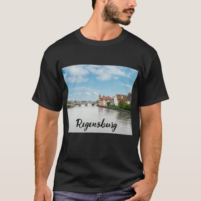 T-shirt Vieille ville historique de Ratisbonne, Allemagne (Devant)