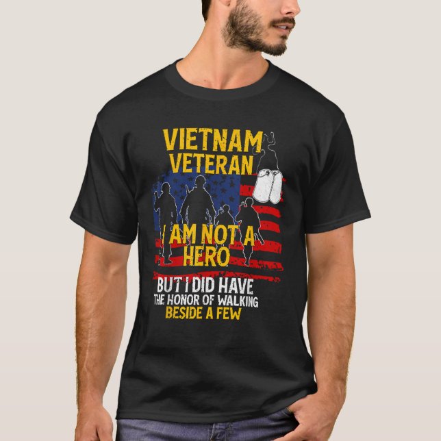 T-shirt Vietnam Vétérinaire Je ne suis pas un Héros Vétéri (Devant)