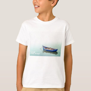 T-shirt Vieux bateau Aiola. Petite barque à Seixal Bay.