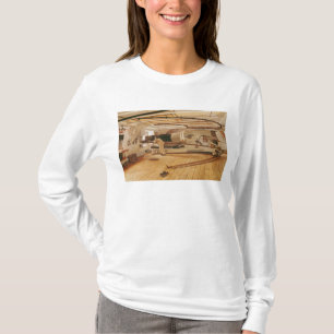 T-shirt Vingt-sept canons de livre sur un cuirassé