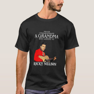 T-shirt Vintage ne sous-estime jamais une femme qui écoute