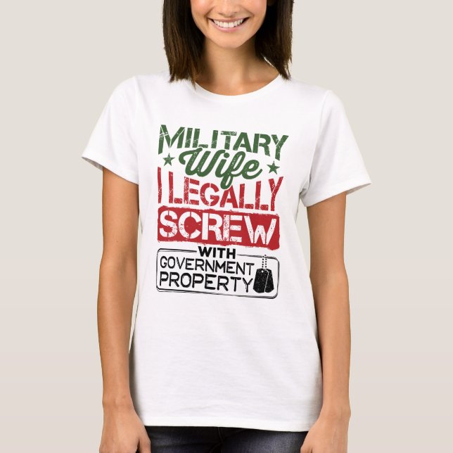 T-shirt Vis d'une femme militaire avec des biens du gouver (Devant)