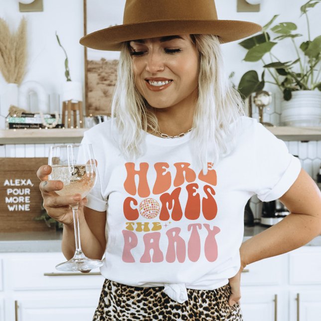 T-shirt Voici Le Parti Bachelorette Party Correspondance (here comes the party bachelorette party matching shirt)