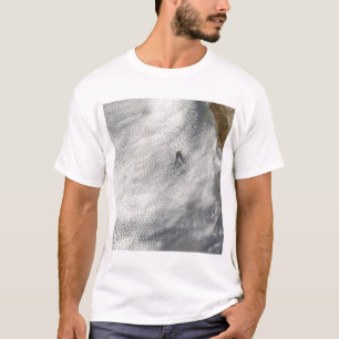 T-shirt Vortexes et gloire de nuage outre d'île de