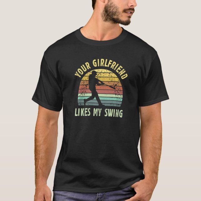 T-shirt Votre Petite Aime Mon Amoureux Du Baseball À Swing (Devant)