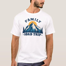 Voyage en famille au coucher du soleil sur la mont