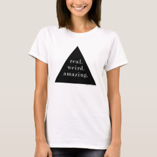 T-shirt vrai. étrange. stupéfier. - Réservoir de muscle