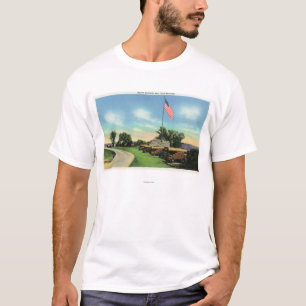 T-shirt Vue de la bastion du sud de batterie et de drapeau