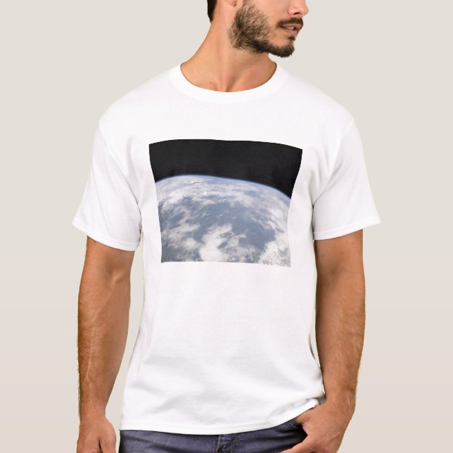 T-shirt Vue de la planète Terre depuis l'espace (Devant)