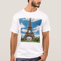 Vue de la Tour Eiffel depuis le parc public Champ 
