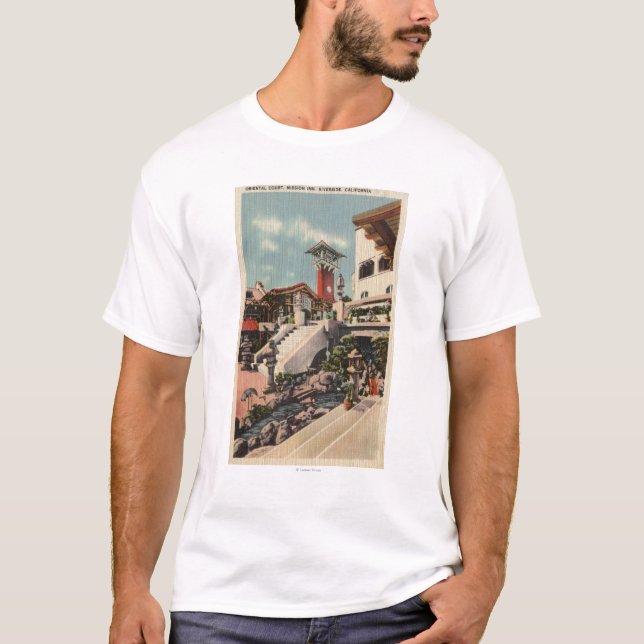 T-shirt Vue de l'auberge de mission et de la cour (Devant)