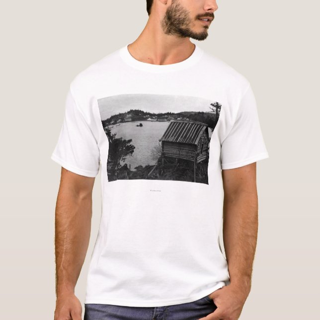 T-shirt Vue de Seldovia, Alaska de l'autre côté de l'eau (Devant)