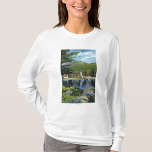 T-shirt Vue dépassée par lac de roue d'eau d'ombre