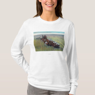 T-shirt Vue des agriculteurs moissonnant avec le cheval
