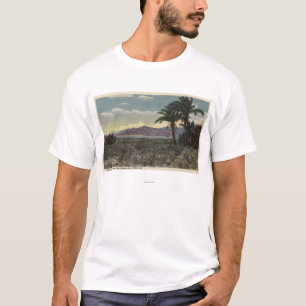 T-shirt Vue des dates s'élevant près de la mer de Salton