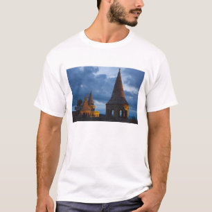 T-shirt Vue nocturne sur le bastion des pêcheurs, Castle H