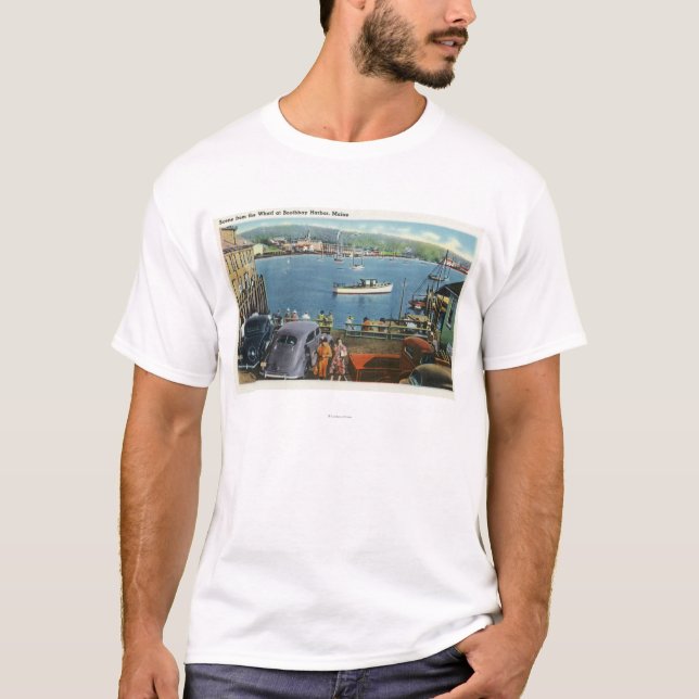 T-shirt Vue pittoresque du quai, des bateaux et des (Devant)